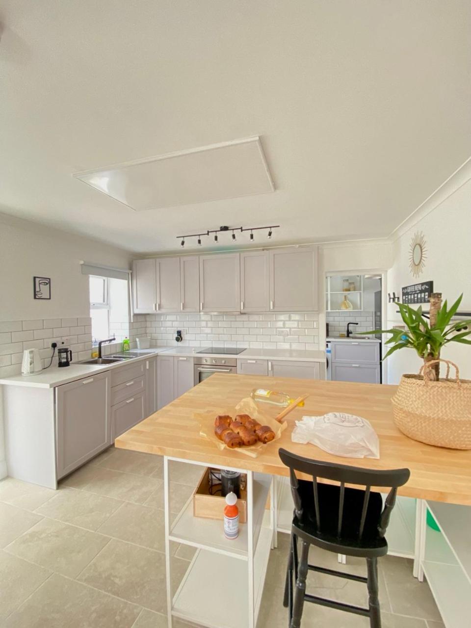 The Glandore Hideaway With 4 En