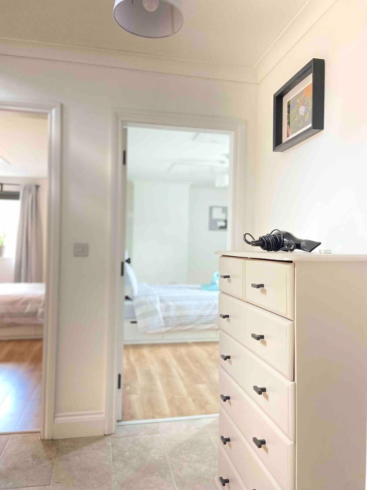 Holiday home The Glandore Hideaway With 4 En *